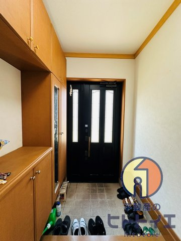西牟田中古住宅の玄関