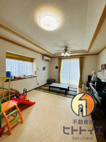 西牟田中古住宅の居間・リビング