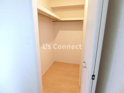 【収納】 | ブリーズコリーヌⅡ | ウォークインクローゼットでお荷物もすっきり収納。