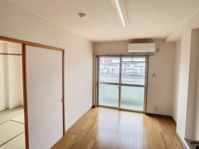 コーポライムグリーンの居間・リビング