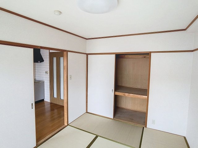 コーポライムグリーンの和室