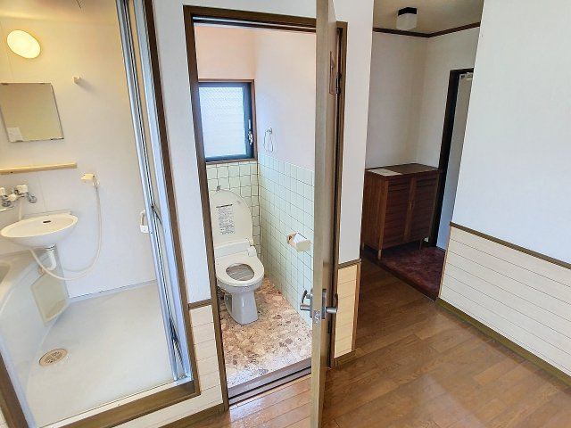 グローバルの内装