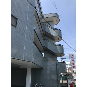 プリミエール八田の外観