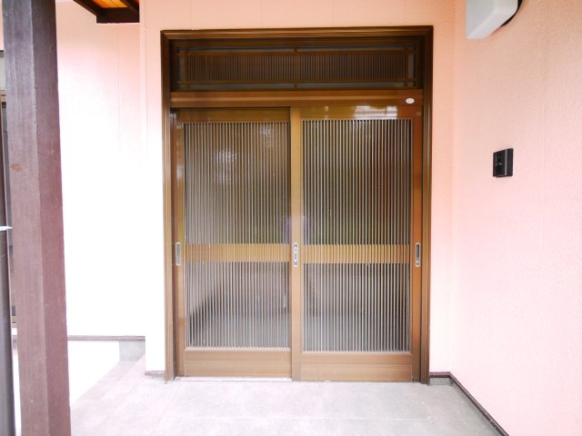 茂原市六ツ野　中古戸建の玄関|内外装リフォーム済み令和6年8月敷地約121坪 上下水 駐車3台可能 スーパーナリタヤ徒歩約5分