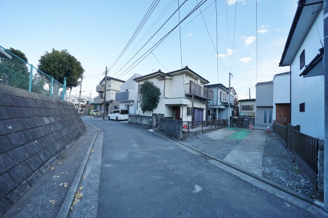 【横浜市保土ケ谷区常盤台45-2新築戸建て】★仲介手数料無料★（常盤台小学校・保土ケ谷中学校）の前面道路含む現地写真