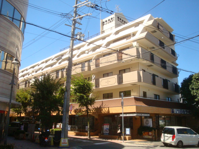 縁樹逆瀬川アーバンライフの外観