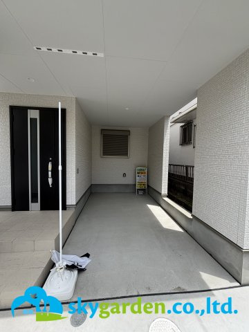 平塚市高浜台　未入居戸建　全4棟2号棟の駐車場