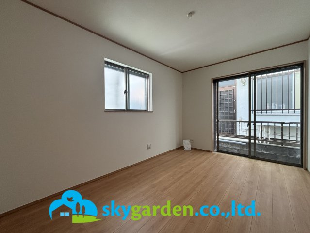 平塚市高浜台　未入居戸建　全4棟2号棟の洋室