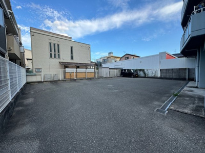 【駐車場】 | サンワード服部