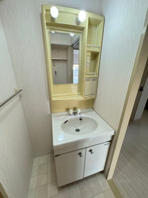 【洗面所】 | サンワード服部