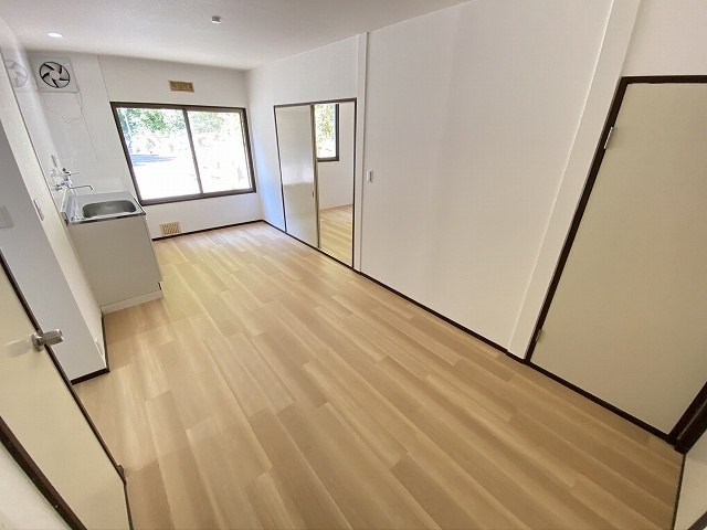 神戸市長田区花山町１丁目の賃貸マンションの居間・リビング|室内