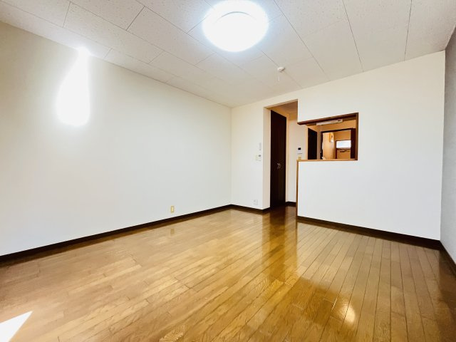 ミホ・コーポの洋室