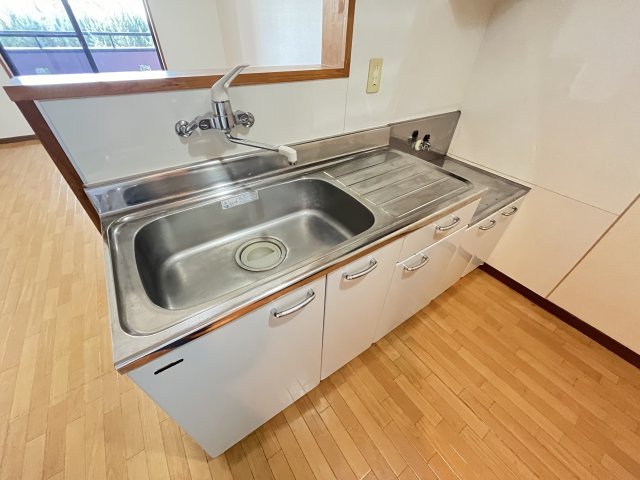 ミホ・コーポのキッチン|※反転タイプのお部屋の写真です。