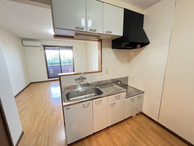 ミホ・コーポのキッチン|※反転タイプの写真です。