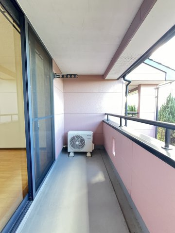 ミホ・コーポのバルコニー|※反転タイプの写真です。