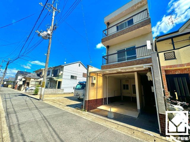 伏見区西大文字町の前面道路含む現地写真