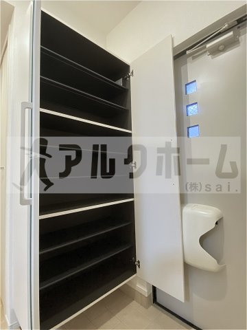 エスパシオコモード山本南の玄関