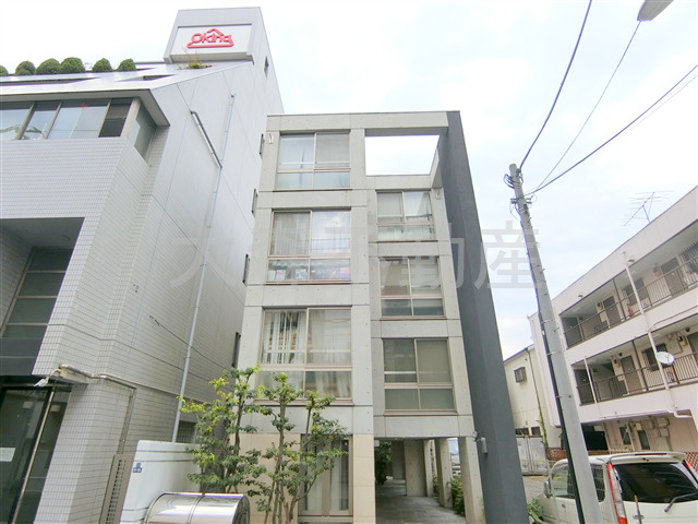 ニューバリュー南大井の外観