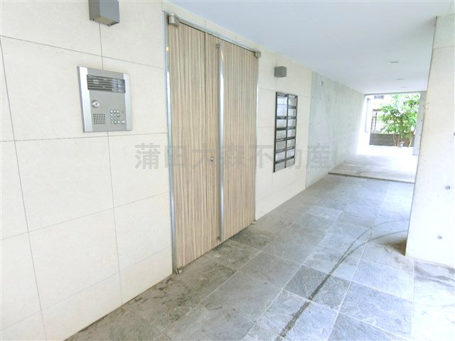 ニューバリュー南大井のエントランス|TVモニター付オートロック　エントランス　