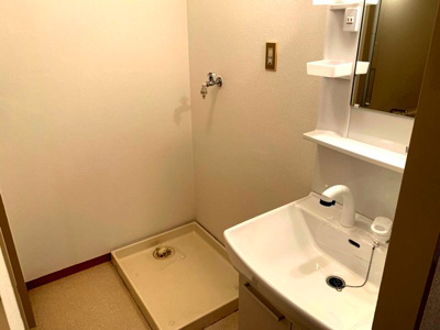 【その他】 | メゾンツインウィン二番館 | 室内洗濯機置き場