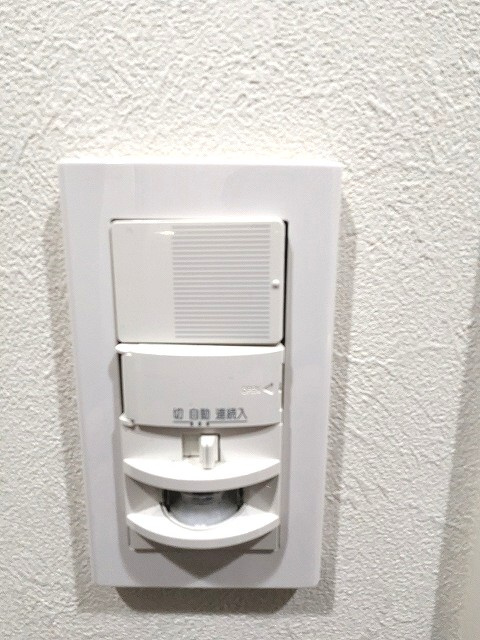 Urbanex千代田淡路町の設備|人感センサー付玄関ライト