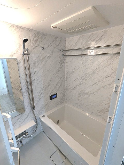 Urbanex千代田淡路町の浴室|追焚オートバス、浴室換気乾燥機、浴室TV