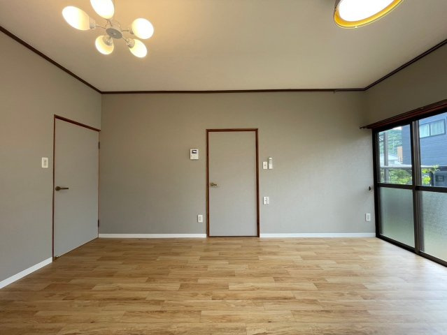 神田の一戸建ての居間・リビング