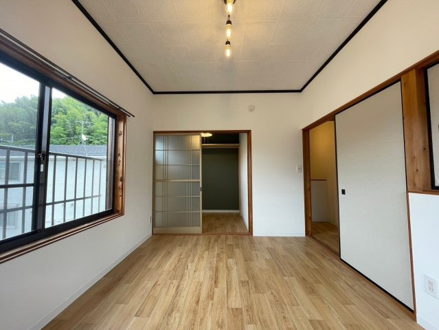 神田の一戸建ての居間・リビング