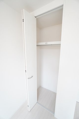 【収納】 | サンライズ西千葉 | ※同物件・同タイプの写真です。