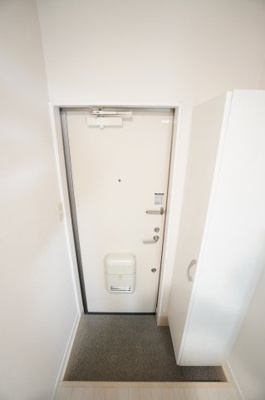 【玄関】 | サンライズ西千葉 | ※同物件・同タイプの写真です。