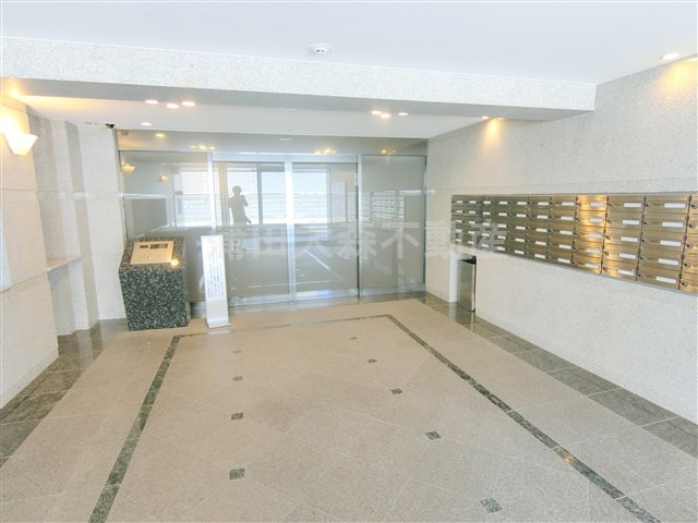 ルーブル東蒲田弐番館のエントランス