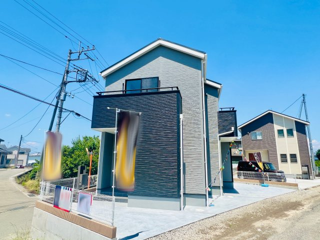 高崎市寺尾町の前面道路含む現地写真|角地住宅(^^)/