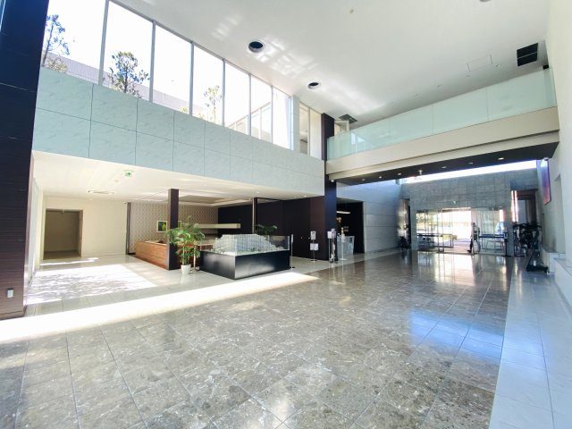 祝：成約済み　アクシア八王子ピュアマークス　八王子市　中古マンションのエントランス|天然温泉、キッズルーム、フィットネスジムなど充実設備が整っています。～仲介手数料無料☆八王子ひなた不動産～アクシア八王子ピュアマークス