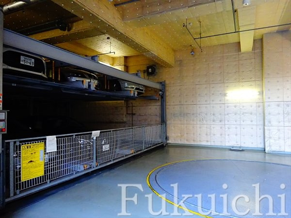 パークアクシス学芸大学の駐車場