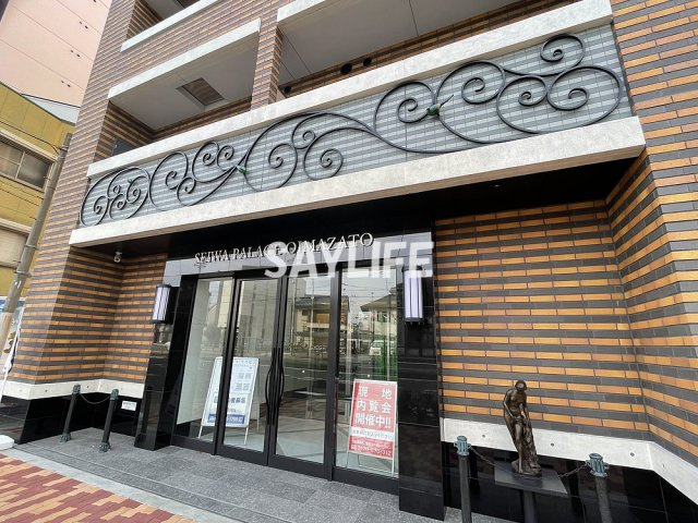 セイワパレス大今里のエントランス
