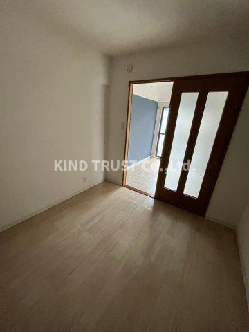 サンライズマンションの居間・リビング|ゆったりとした居間です