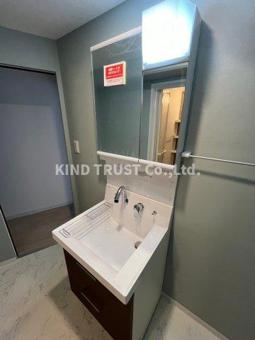 サンライズマンションの洗面所|広い洗面スペース