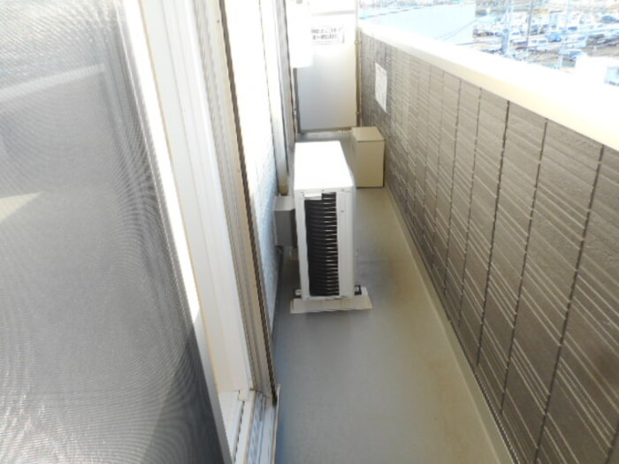 テラス市川高谷のバルコニー