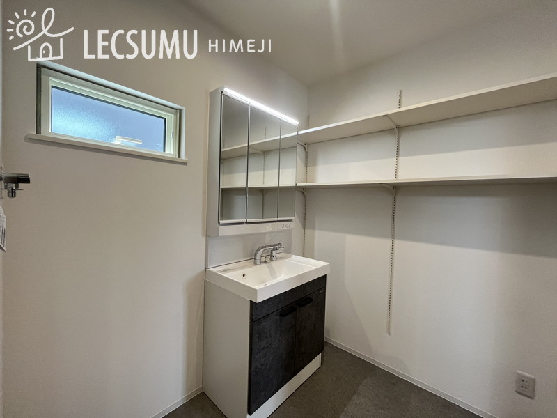 赤穂市尾崎/新築戸建の独立洗面台