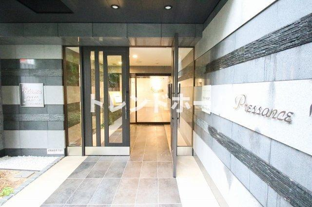 プレサンス梅田東ベータのエントランス|選べる家電プランあり！！