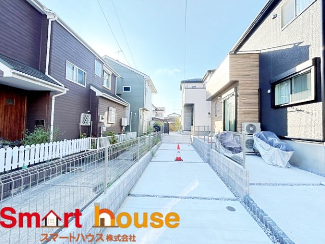 海老名市国分寺台　最終1棟の外観|閑静な住宅街なので、周囲の住宅街とも程よい距離があります。習い事の練習なども安心して取り組めます。
