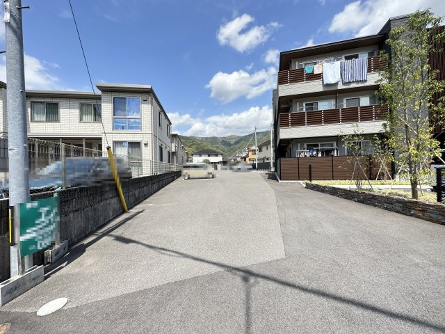 BEREO HAREの駐車場