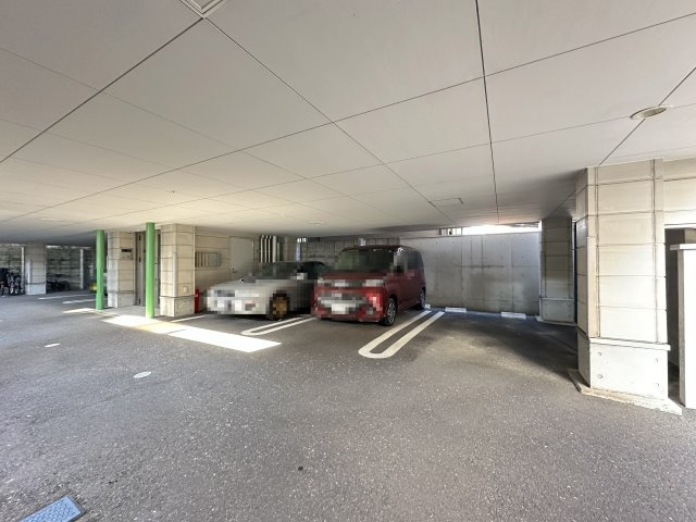 BuildLuxeの駐車場