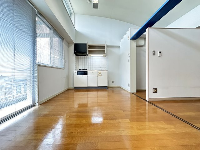 EXT-3の居間・リビング