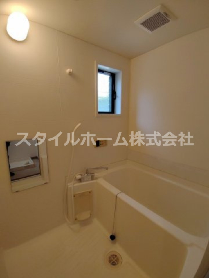 グレイスヴィラ Ｂ棟の浴室|落ち着いた空間のお風呂です