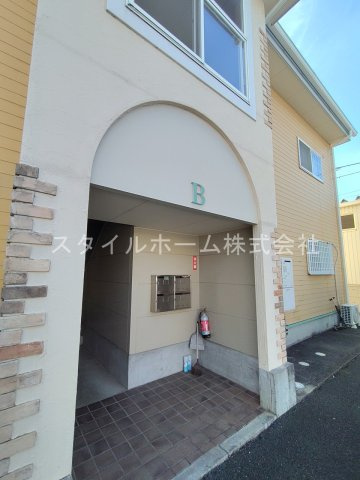 レガーロ寿里Bのエントランス