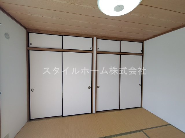 レガーロ寿里Bの和室