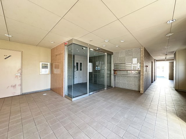 M・ルーウェ新本町のエントランス