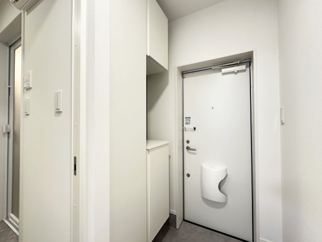 Proud秦南の玄関