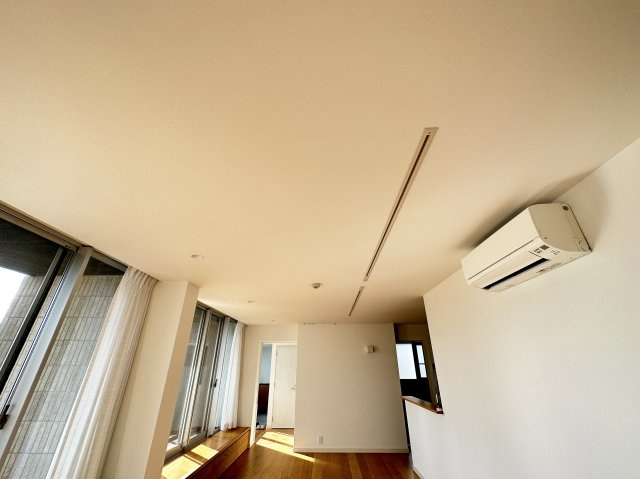 RETOROWAのロビー